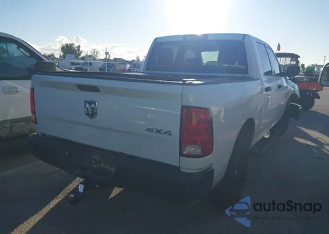 2021 Ram 1500 Classic Tradesman 4X4 5'7 Box z USA, uszkodzony, nr VIN 3C6RR7KT5MG548601